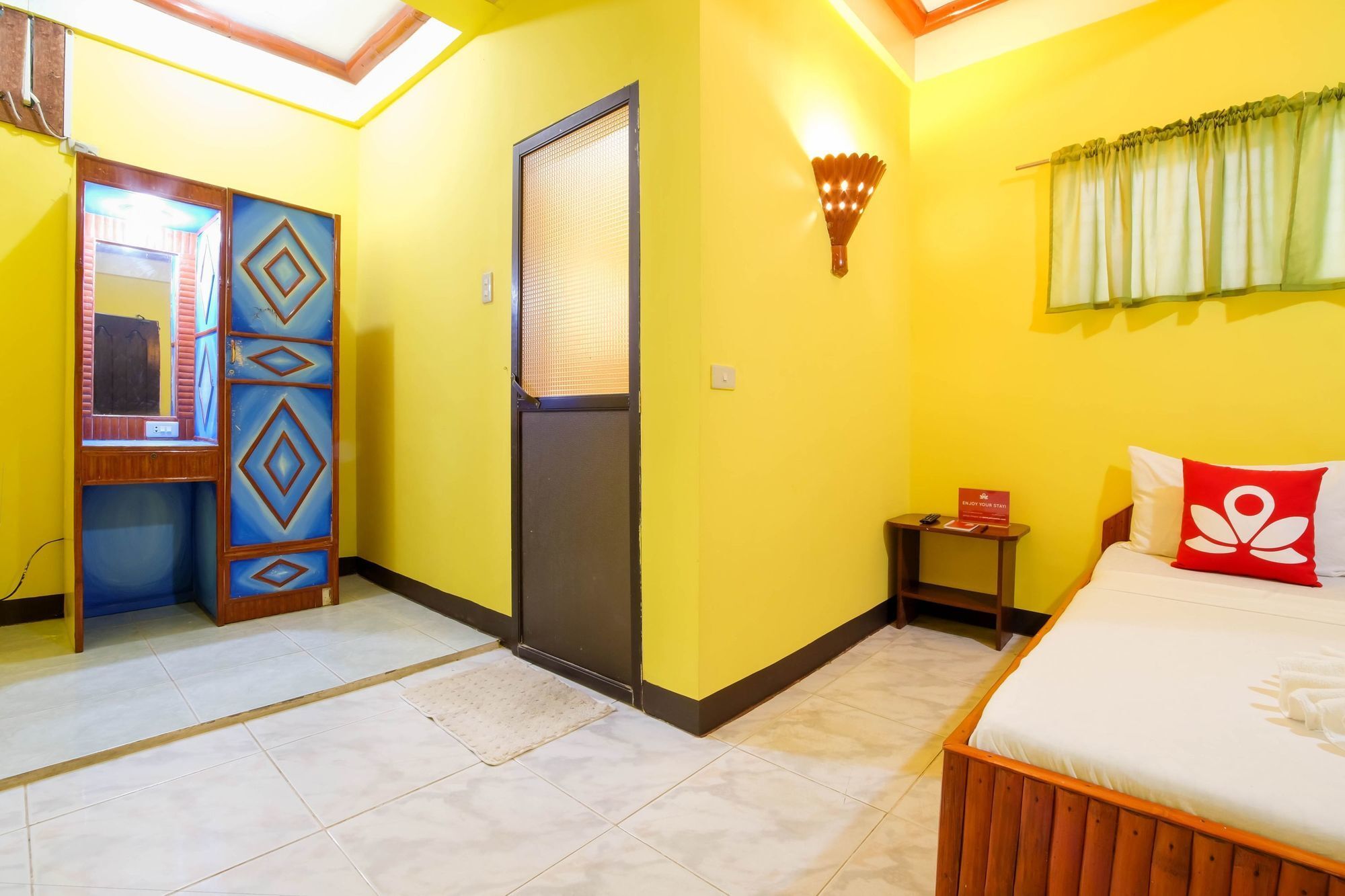 Zen Rooms White Beach Puerto Galera Exterior foto