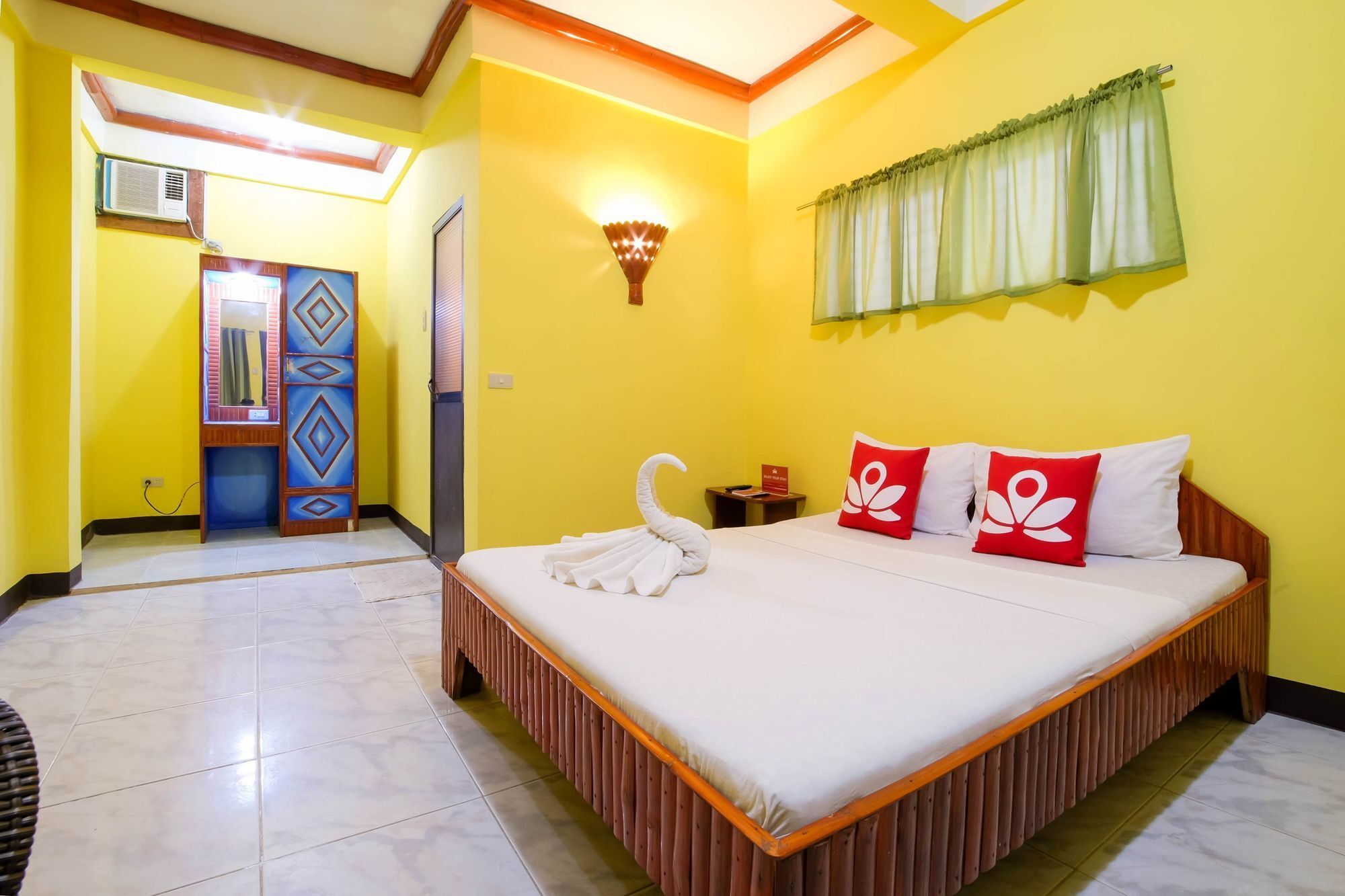Zen Rooms White Beach Puerto Galera Exterior foto